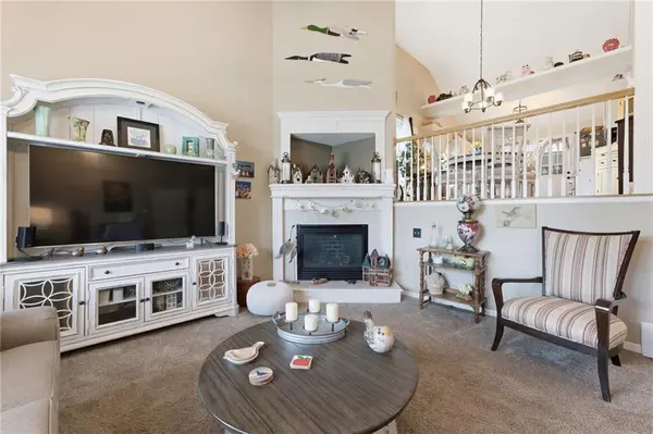 2225 Martha LN, Greenwood, MO 64034