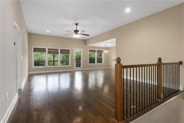 13770 Valleyview WAY, Bonner Springs, KS 66012