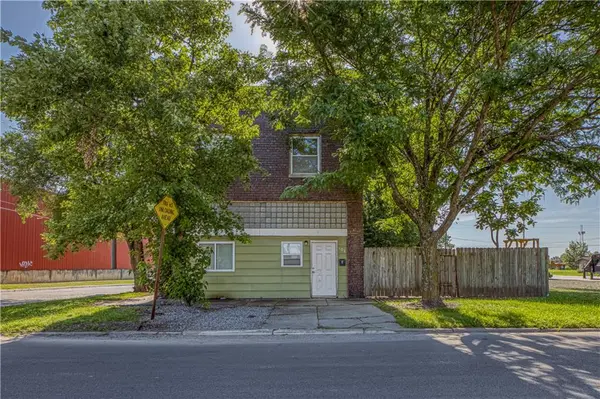 101 S Elm ST, Pittsburg, KS 66762