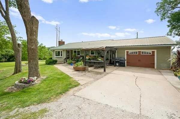 17432 Mount Olivet RD, Leavenworth, KS 66048