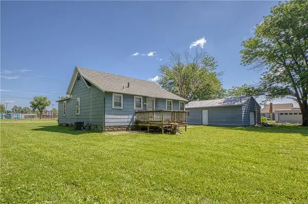 500 E McKay ST, Frontenac, KS 66763