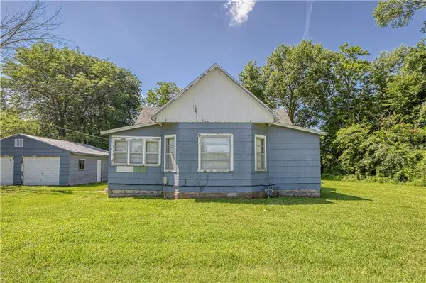 500 E McKay ST, Frontenac, KS 66763