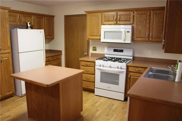 1006 Amber DR, Pittsburg, KS 66762