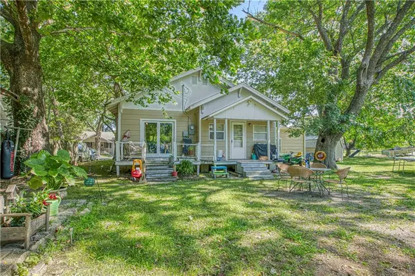 800 W 3rd ST, Pittsburg, KS 66762