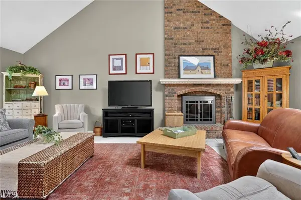 1200 E Layton DR, Olathe, KS 66061