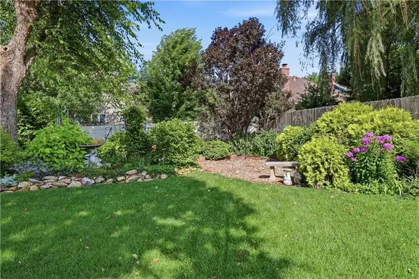 11724 Craig ST, Overland Park, KS 66210