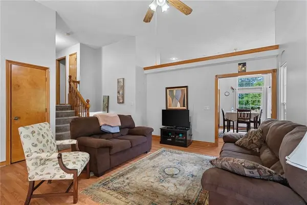 8002 W 147TH TER, Overland Park, KS 66223