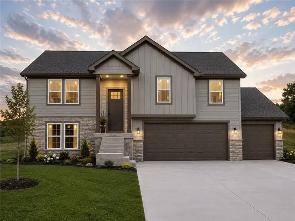 523 Skyview LN, Liberty, MO 64068