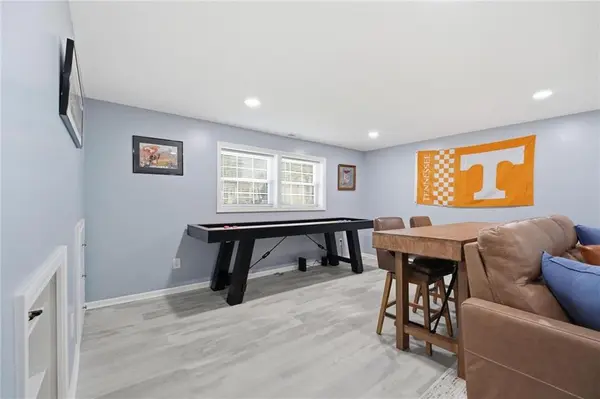 1605 NE 69th TER, Gladstone, MO 64118