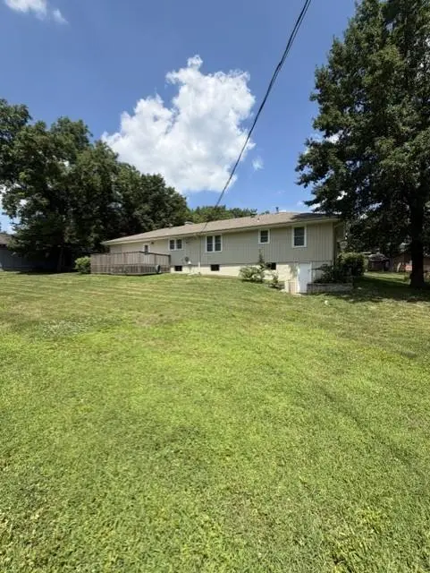10201 W 69th ST, Merriam, KS 66203