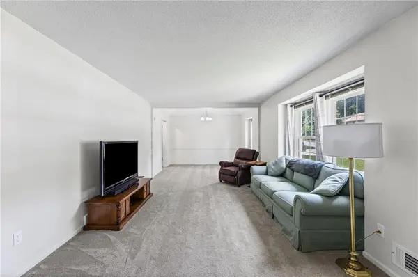 507 London WAY, Belton, MO 64012