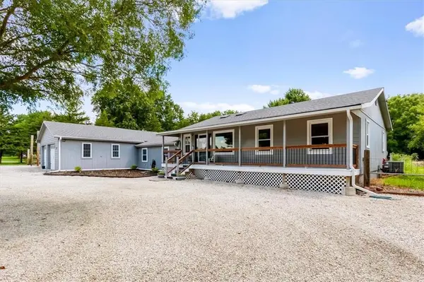 124 E 2300th RD, Wellsville, KS 66092