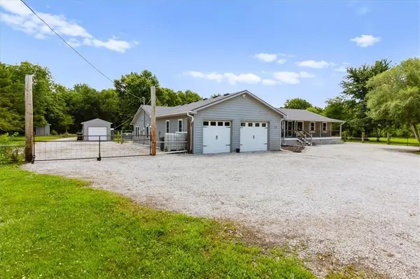 124 E 2300th RD, Wellsville, KS 66092