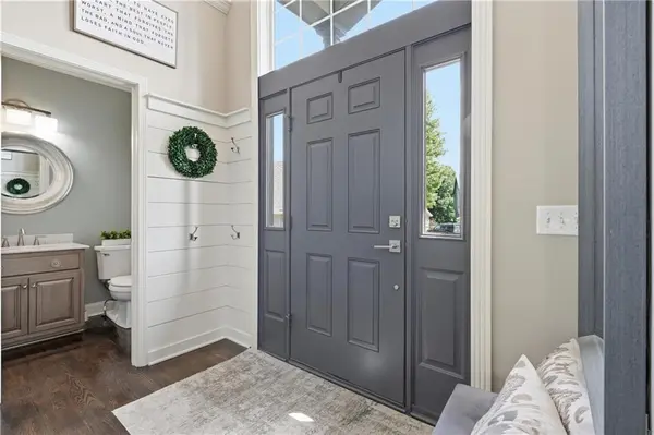 1550 CARRIAGE CIR, Liberty, MO 64068