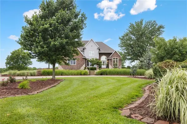 4631 S Country Club RD, Chanute, KS 66720