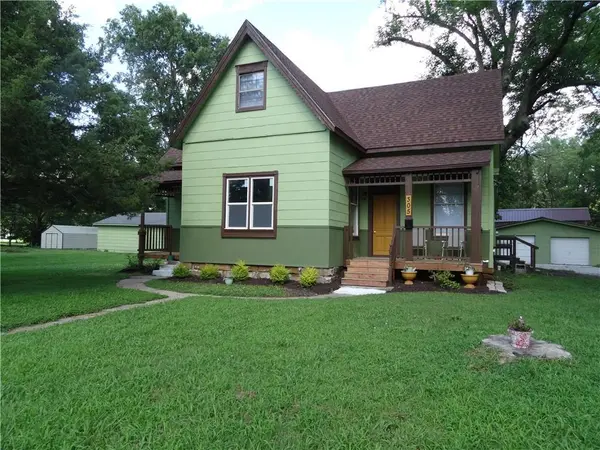 305 S Mechanic ST, Butler, MO 64730