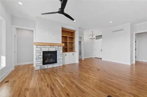 14655 Amanda LN, Basehor, KS 66007