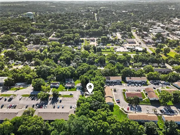 401 N Skyline DR, Liberty, MO 64068