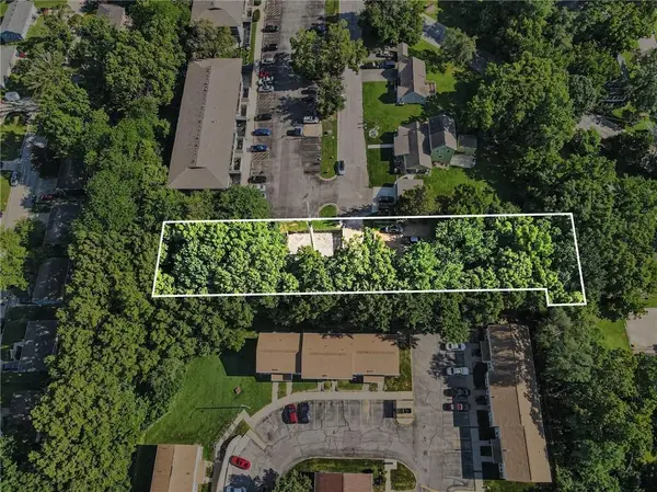 401 N Skyline DR, Liberty, MO 64068