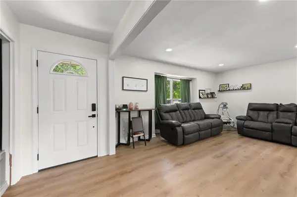 8908 Evanston AVE, Kansas City, MO 64138