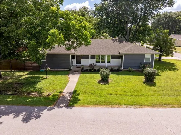 303 S Jefferson ST, Frontenac, KS 66763