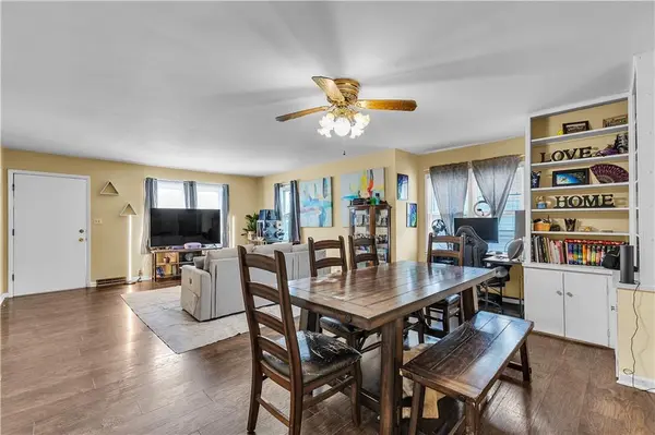 2918 N 9th ST, St Joseph, MO 64505