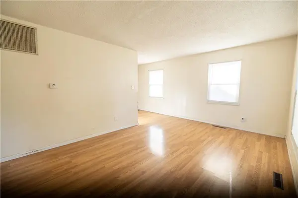 3530 NE 53rd ST, Kansas City, MO 64119