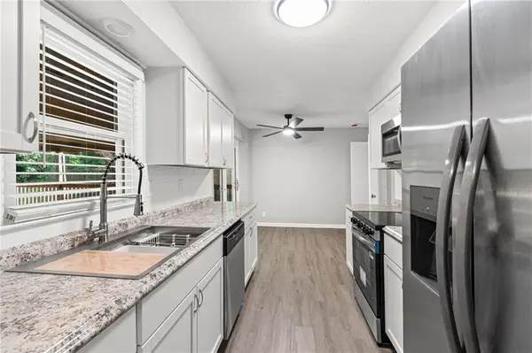 403 Kingsley AVE, Liberty, MO 64068