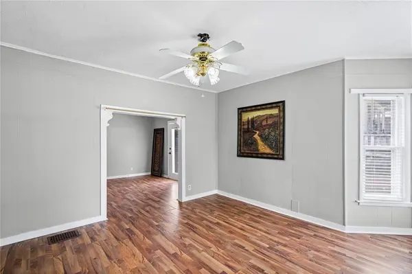 611 N Spring ST, Independence, MO 64050