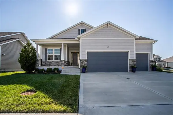 613 SW Brummel RD, Lee's Summit, MO 64081