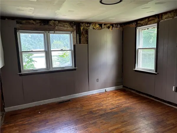 3813 W Ayrlawn DR, St Joseph, MO 64503