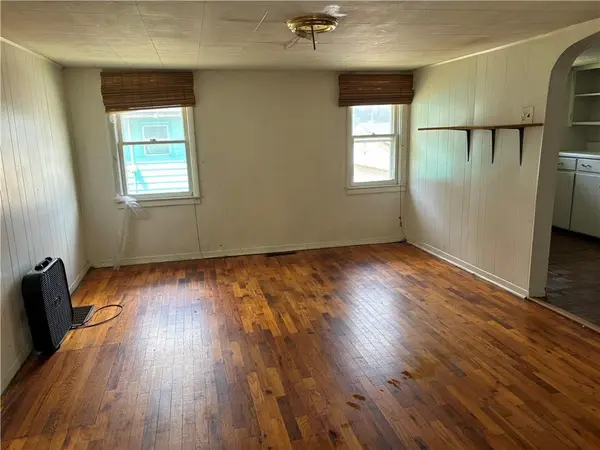 3813 W Ayrlawn DR, St Joseph, MO 64503