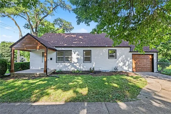 5016 W 51st ST, Roeland Park, KS 66205
