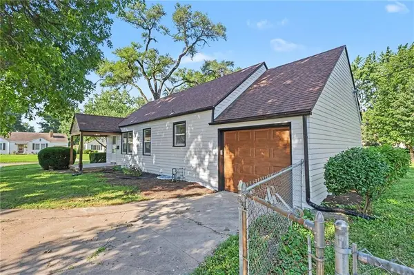 5016 W 51st ST, Roeland Park, KS 66205