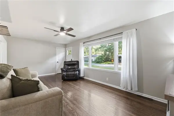 10601 E 65 TER, Raytown, MO 64133