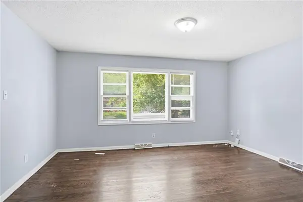 8602 E 110th ST, Kansas City, MO 64134