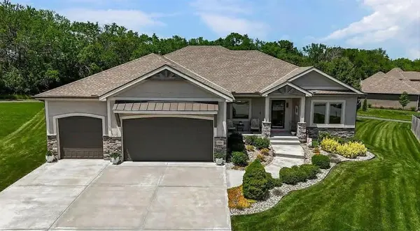 9305 SW Sushi CIR, Lee's Summit, MO 64064