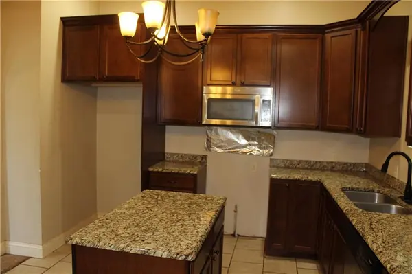 1216 S Main ST, Independence, MO 64055