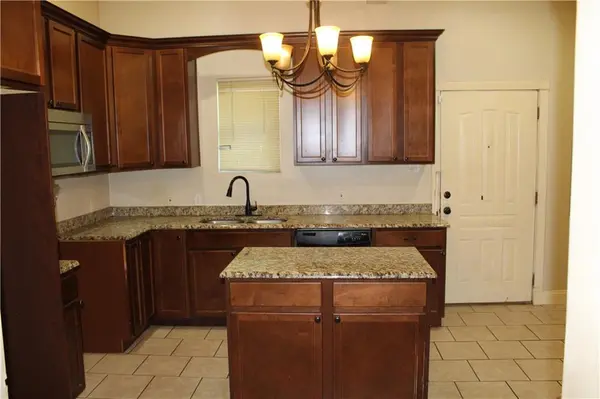 1216 S Main ST, Independence, MO 64055
