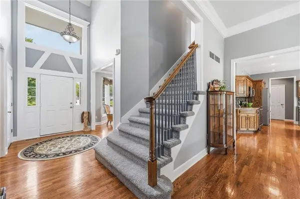 269 N Overlook ST, Olathe, KS 66061