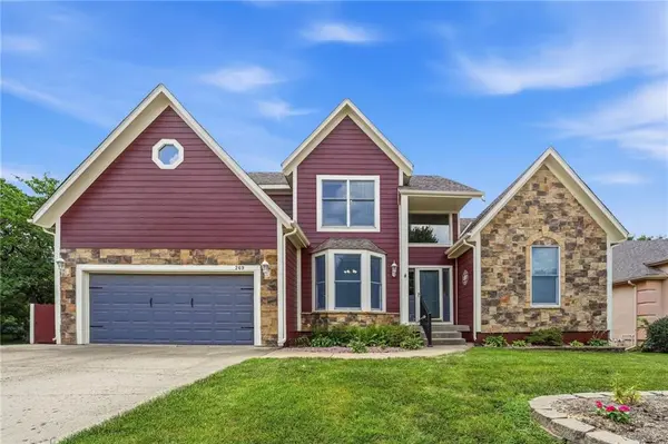 269 N Overlook ST, Olathe, KS 66061