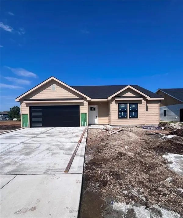 429 Rockers DR, Baldwin City, KS 66006