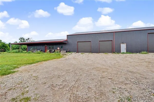 2216 Eisenhower RD, Ottawa, KS 66067