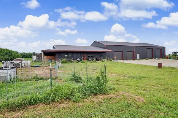 2216 Eisenhower RD, Ottawa, KS 66067