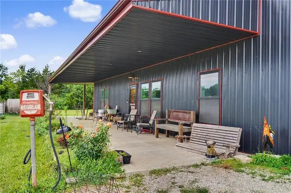 2216 Eisenhower RD, Ottawa, KS 66067