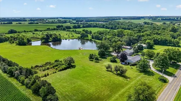26025 Metcalf RD, Louisburg, KS 66053