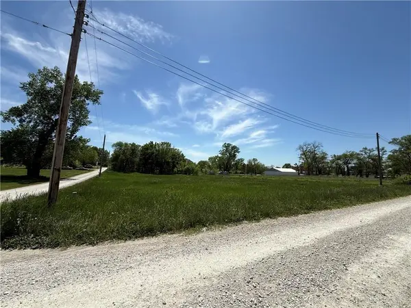 909 Main ST, Cainsville, MO 64632