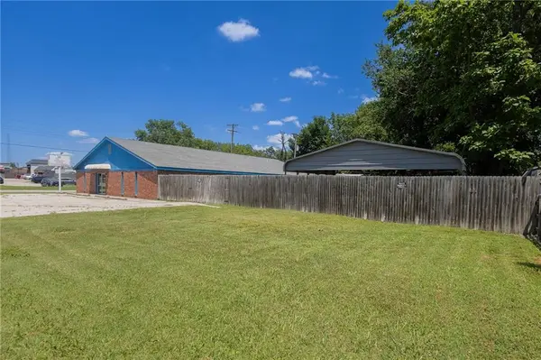 1201 S Willow ST, Coffeyville, KS 67337
