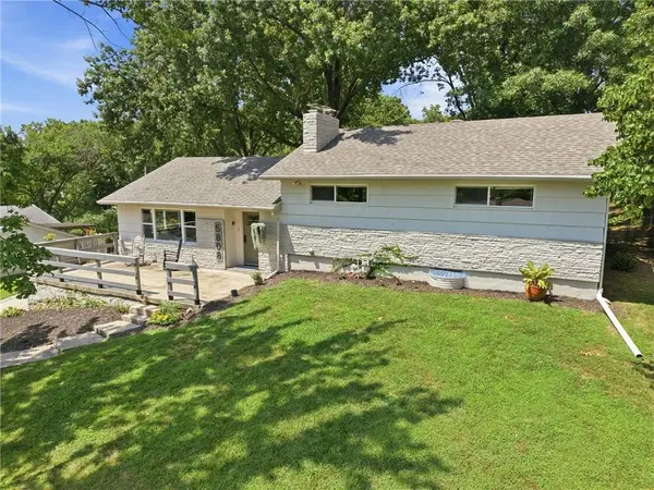 5808 NW Hutson RD, Kansas City, MO 64151