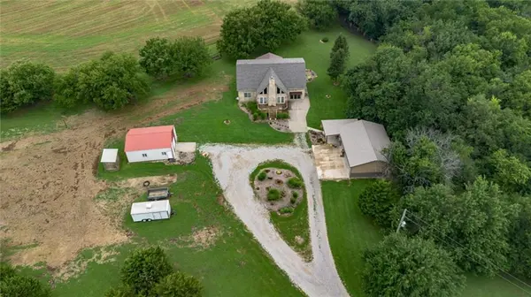 3776 Delaware RD, Pomona, KS 66076
